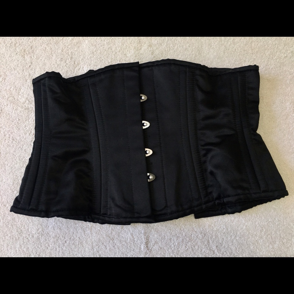 Satin Romantic Curve Standard Underbust Corset - Picture 3 of 7